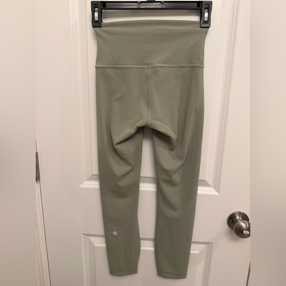 Lululemon Wunder Train high-rise 23 inch crop legging -size 4, laurel green - Picture 4 of 7